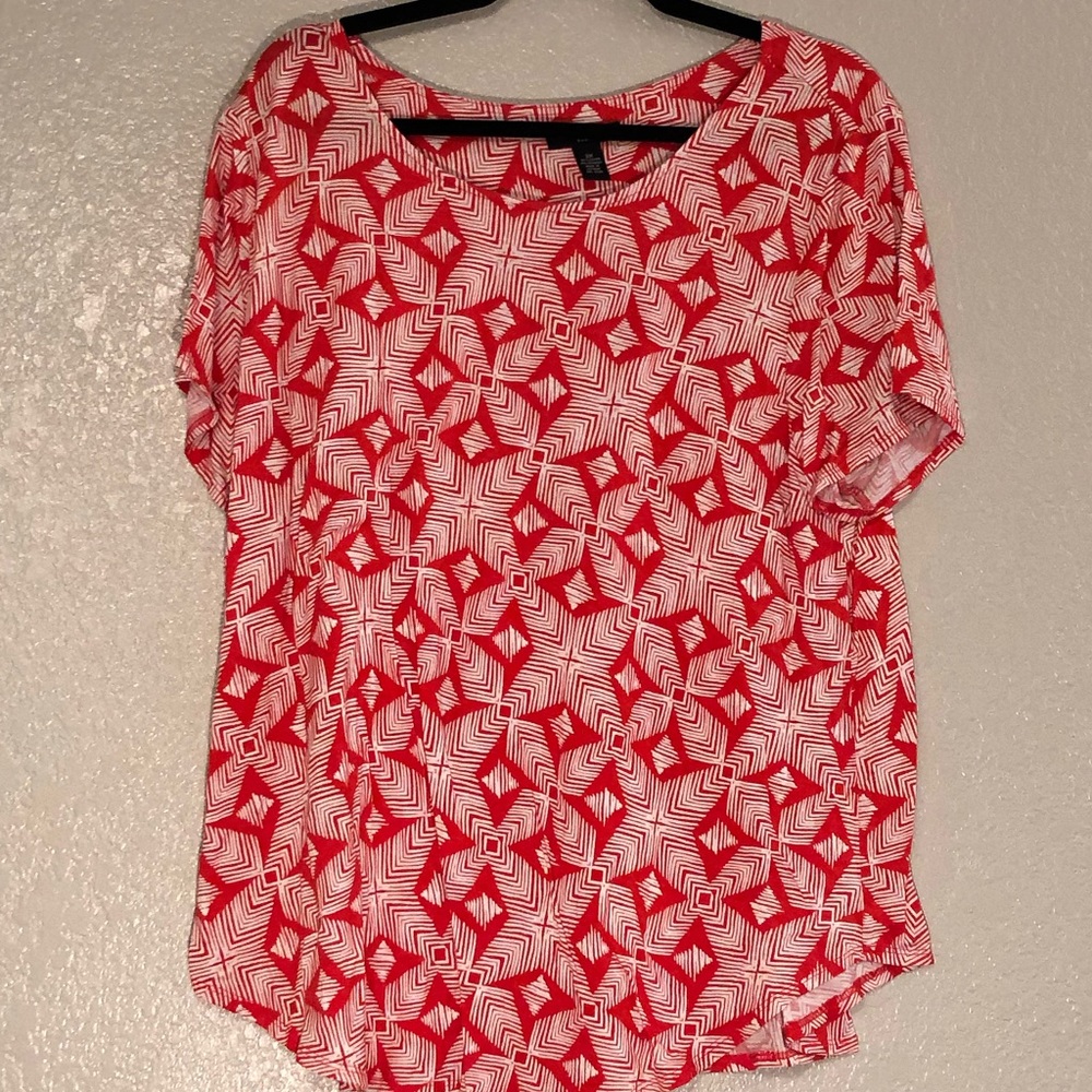 Scoop Neck Tee